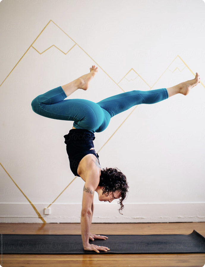 Women in Handstand